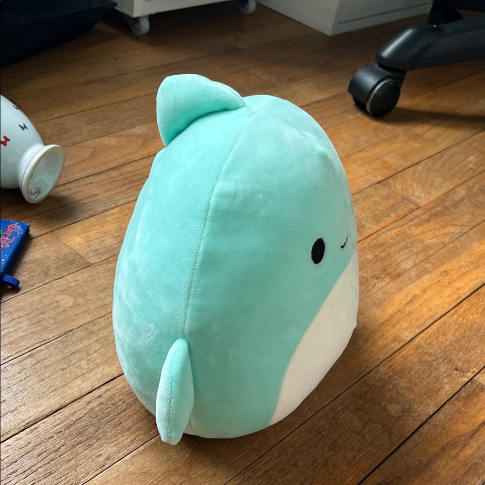 8” Squishmallows Perry the Shark - Picture 3 of 3